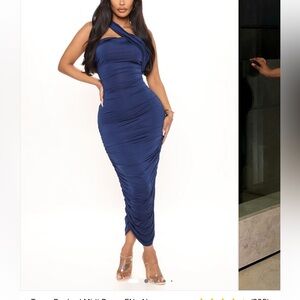 NWOT Fashion nova size S Tessa Ruched Midi Dress - Navy